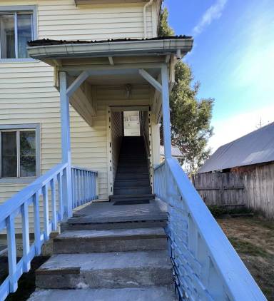 Main picture of 908 North St