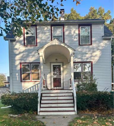 Main picture of 2734 W 98th St