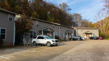 Main picture of 359 Tacketts Branch Rd