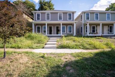Main picture of 421 E 18th Ave