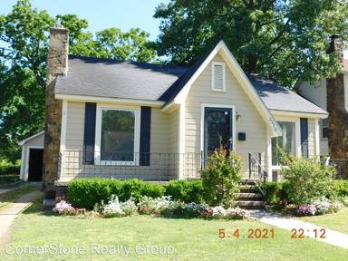 Main picture of 2213 S R St