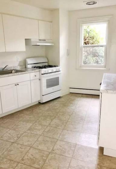 Main picture of 505 W University Parkway