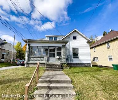 Main picture of 303 N 14th St
