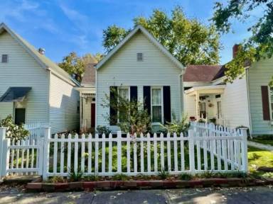 Main picture of 1618 Stinson Ave