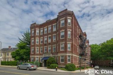 Main picture of 6 Camelot Ct