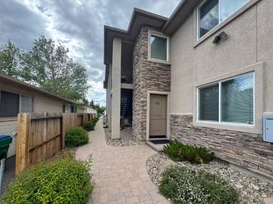 Main picture of 943 Ralston St