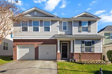 Main picture of 5023 Lake Grove Blvd
