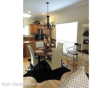 Main picture of 120 Armand Oaks