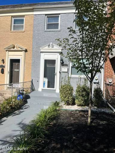 Main picture of 188 35th St NE