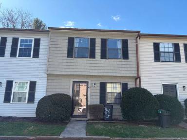 Main picture of 42 Countryplace Ln
