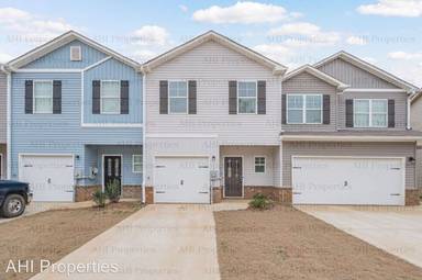 Main picture of 619 The Heights Ln
