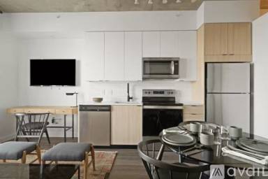 Main picture of 3150 Walnut St