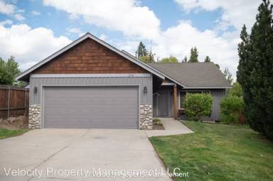 Main picture of 2150 NE Castle Ave