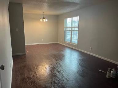 Main picture of 2219 Jonathan Dr NW