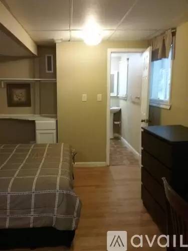 Main picture of 4966 Steve Reynolds Blvd