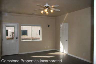 Main picture of 1060 N Louis St