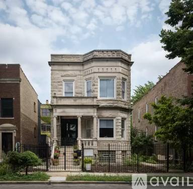 Main picture of 2235 N Kimball Ave