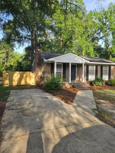 Main picture of 1106 Sherwood Dr