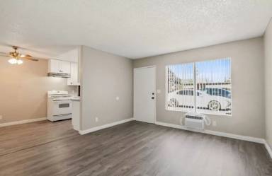 Main picture of 1356 W Stoneridge Ct