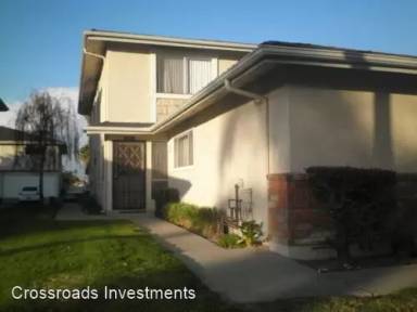 Main picture of 647 Halyard St