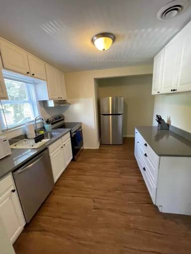 Main picture of 7510 Columbia Ave