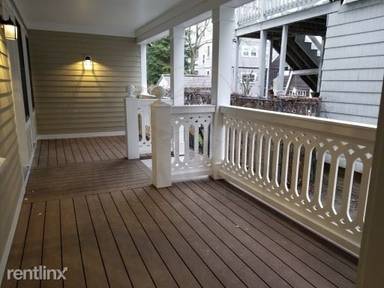 Main picture of 2 Cedar St