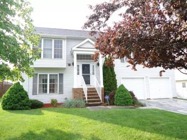 Main picture of 107 Foxglove Dr