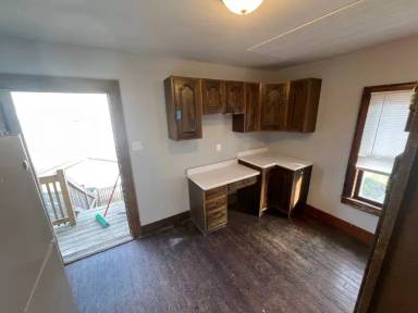 Main picture of 240 Clark St
