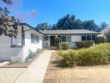 Main picture of 975 Perrelli St