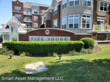Main picture of 3862 S Lake Dr