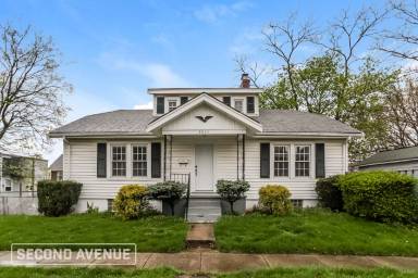 Main picture of 3825 Roswell Ave