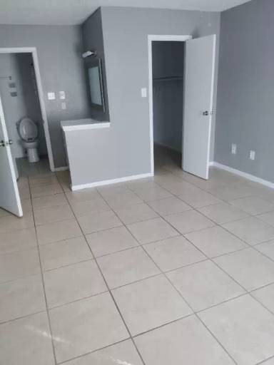 Main picture of 10110 Forum Park Dr