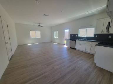 Main picture of 8301 Grandy St