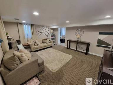 Main picture of 202 S Elmwood Ave