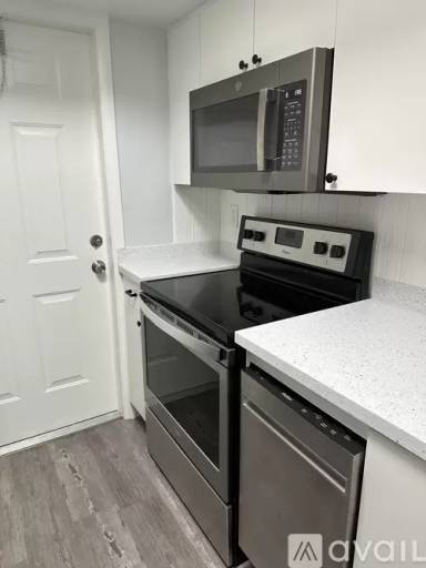 Main picture of 1500 Crescent Cir