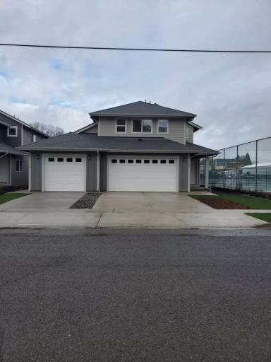 Main picture of 281 S Diamond St