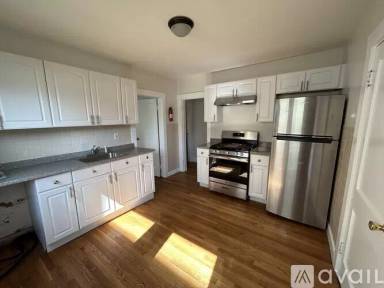 Main picture of 4058 Washington St