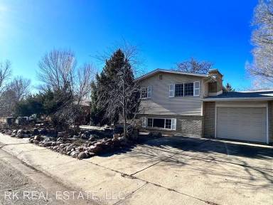 Main picture of 1527 Mount Evans Dr