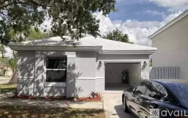 Main picture of 3120 Palm Pl