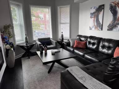 Main picture of 1141 S Central Park Ave