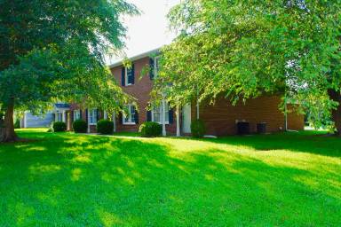 Main picture of 3201 Crestwood Dr