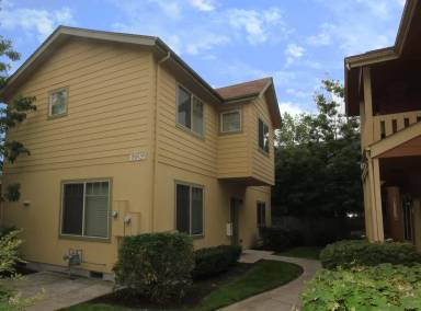 Main picture of 580 E 17th Ave