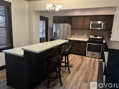 Main picture of 120 8th St