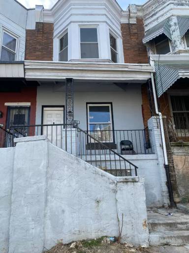 Main picture of 5528 Jane St