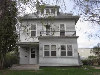 Main picture of 648 Wisconsin St