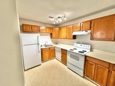 Main picture of 99 S 3rd St