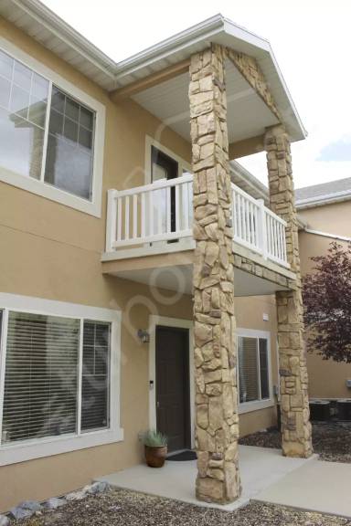 Main picture of 1145 Canyon Meadow Dr