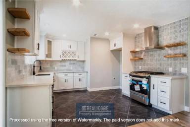 Main picture of 7403 Valaria Dr