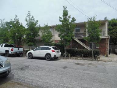 Main picture of 5334 Constance St