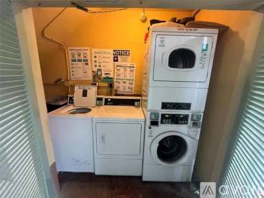 Main picture of 1414 NE 5th Ter